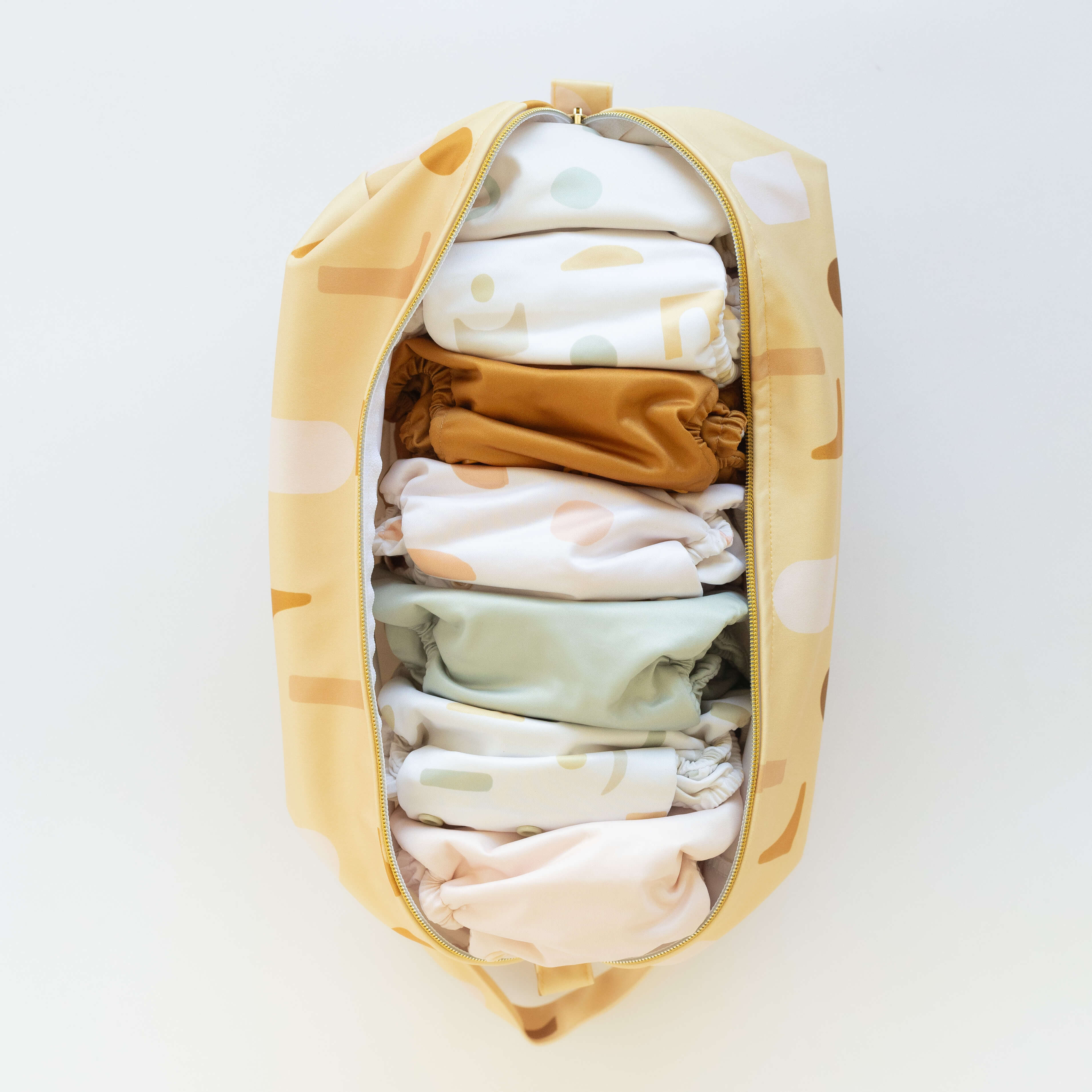 Travel Pod | Apricot Shapes