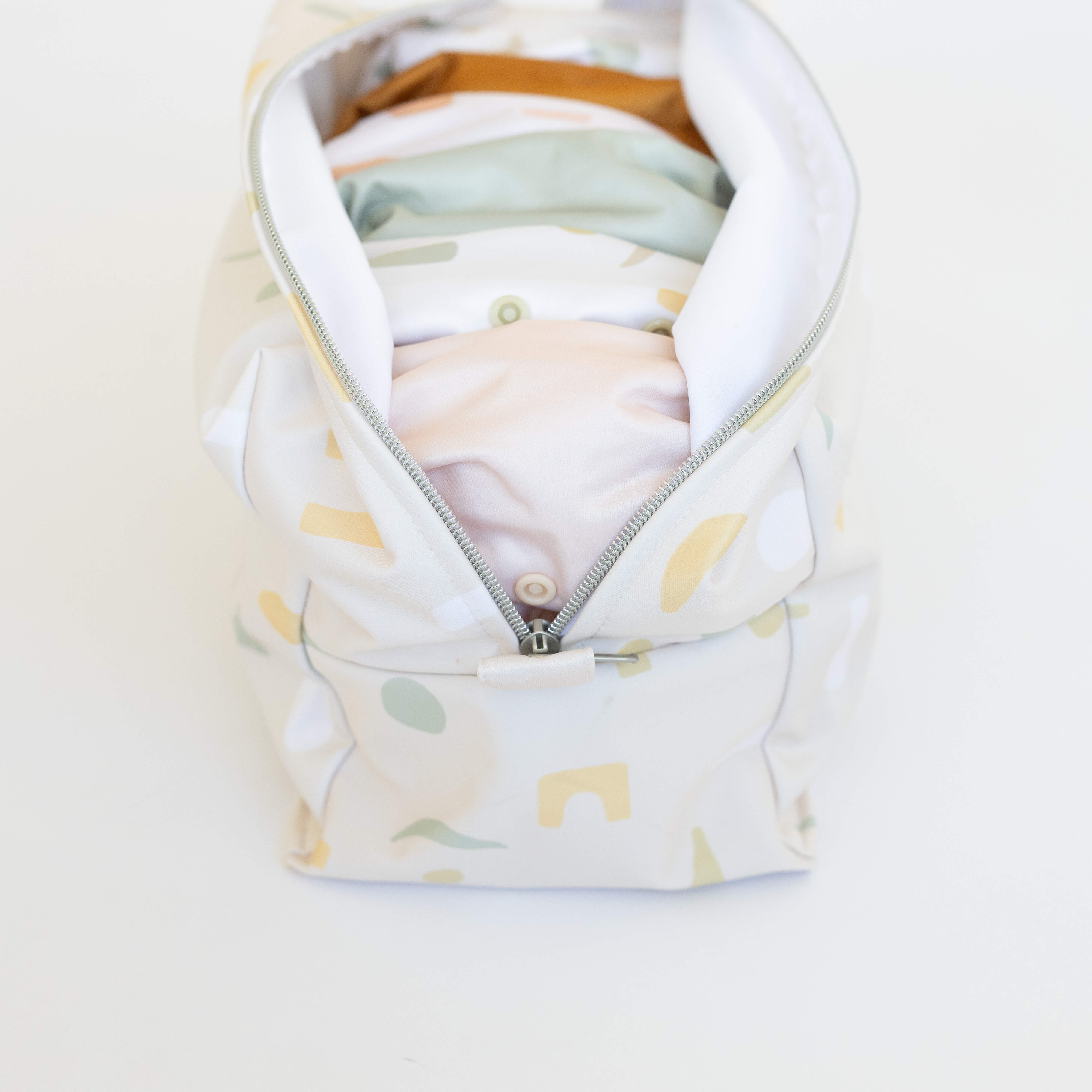 Travel Pod | Sage Shapes